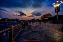 晚霞+燈光的天安門廣場