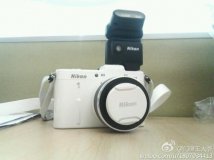 买了新玩具 尼康V1
