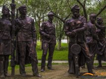 满州里苏军烈士墓的雕塑