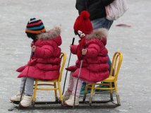 上周日   扫了几张滑雪小朋友。