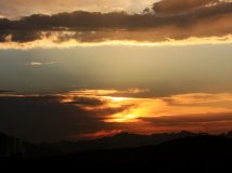 不经风雨，哪能见彩虹