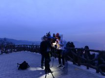 北京今晨日出爽约，鬼笑石上拍的照爽