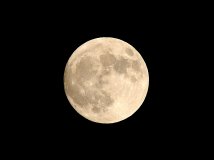 超级月亮日—2012年5月5日