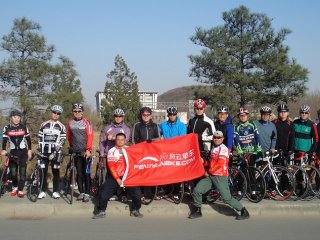 风云单车“极速梦想”公路车队首秀