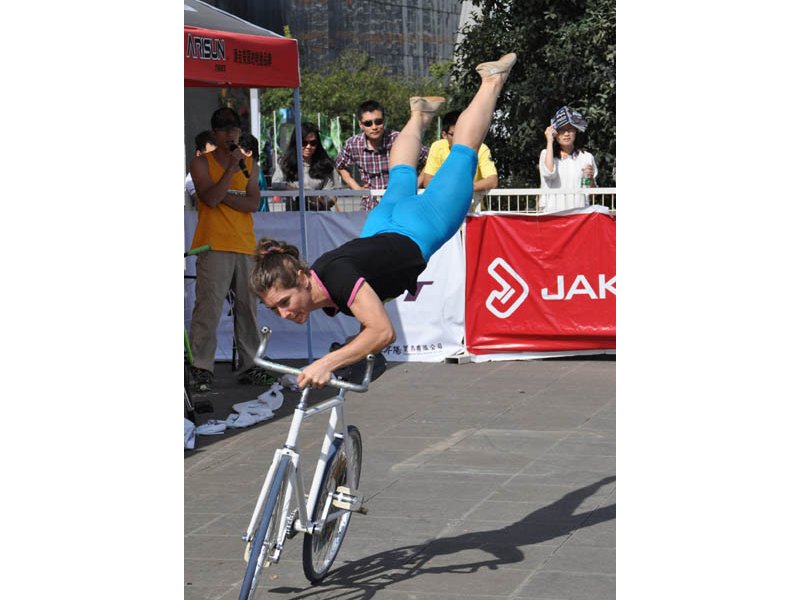 2013南京单车展伊泉死飞表演